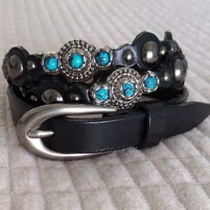 Gorgeous Leather Belt W/Turquoise And Silver Design